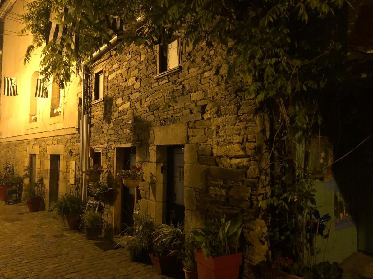 Au Coeur Du Quartier Historique Villa Lannion Bagian luar foto